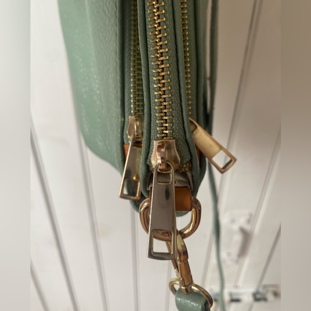 Divinia Firenze | Mint Green Pebbled Italian Leather Purse | Crossbody - Picture 11 of 15